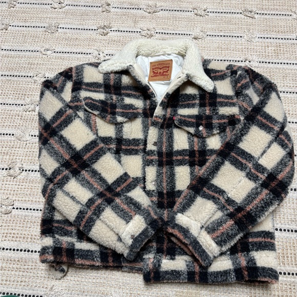 SOLD - Picture 2 of 4